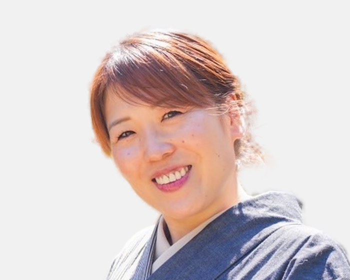 山田 真里